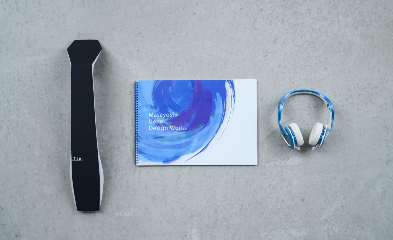 Mr. Ueno's portfolio and products he designed when he was a university student.