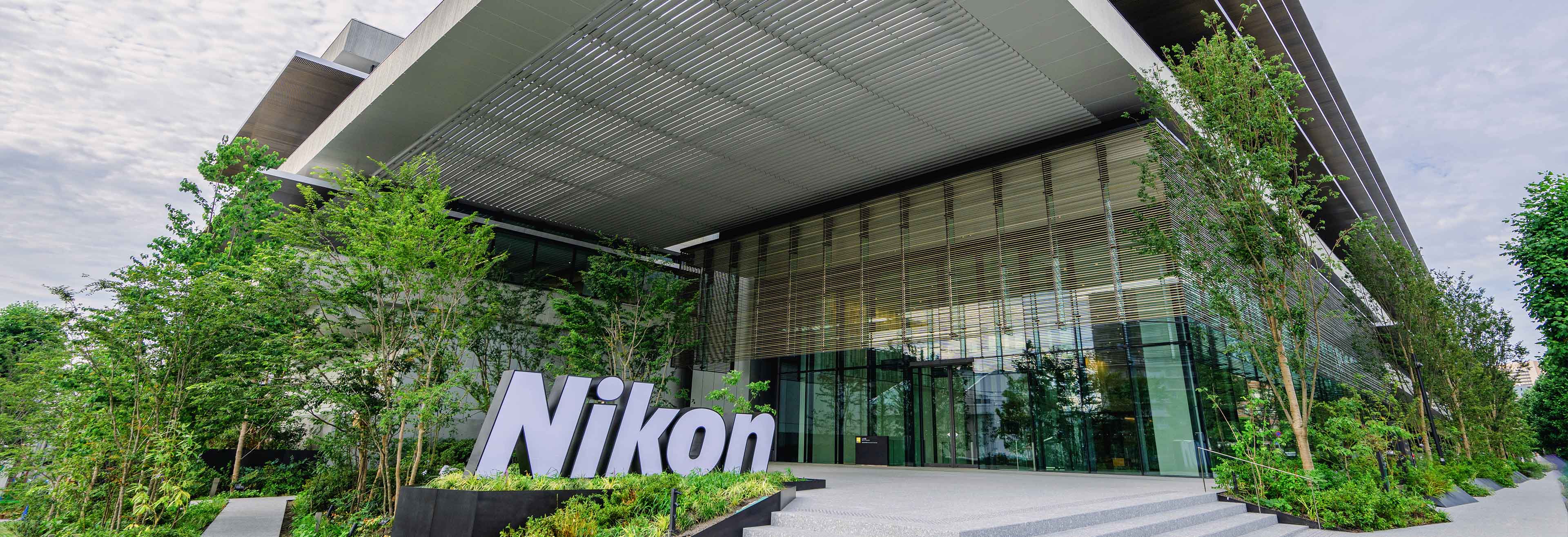 Nikon_Business